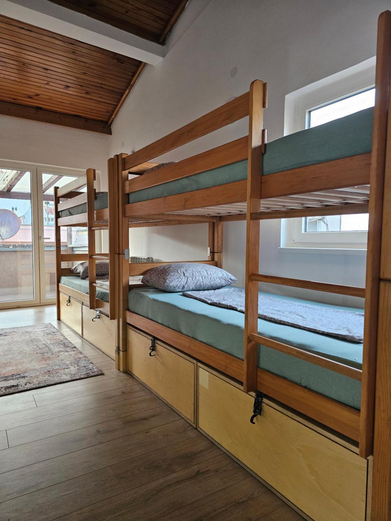 Leopold Chillout Hostel Sarajevo Exterior photo
